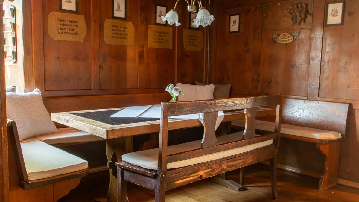 Gasthaus zum Schiff | Ellikon am Rhein Restaurant